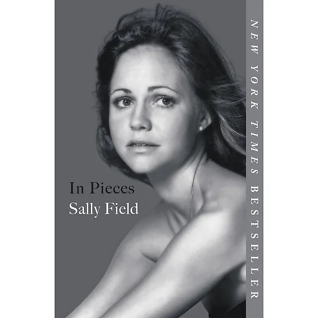 In Pieces (Paperback)