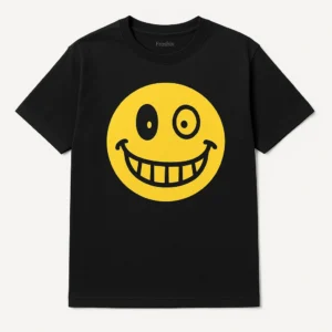 Oversized Smiley Face T-Shirt with Goofy Expression for Casual Wear